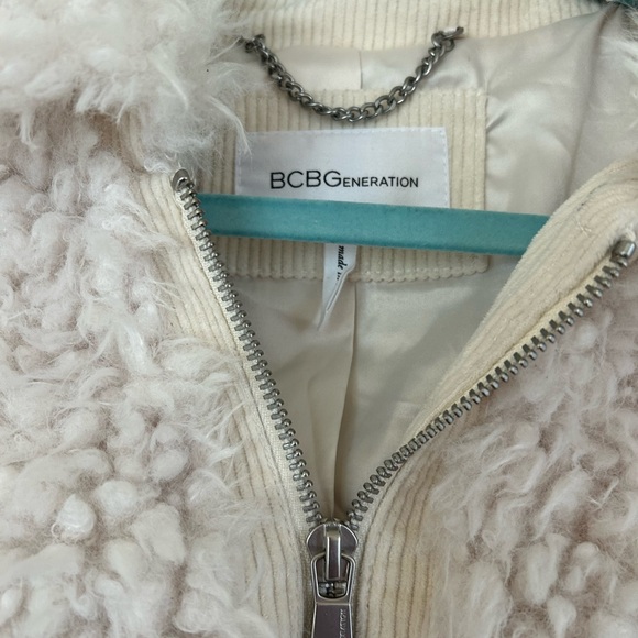 ✨NWT BCBG GENERATION ZIP FRONT FAUX FUR JACKET SIZE XL✨ - Picture 3 of 5